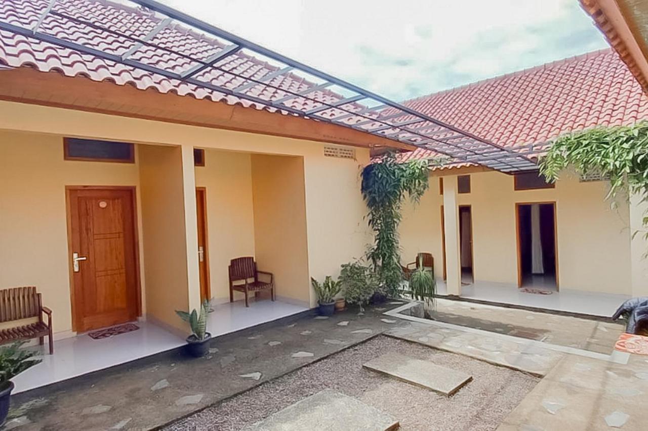 Reddoorz Syariah Near Tugu Lampu Gentur Cianjur 호텔 외부 사진
